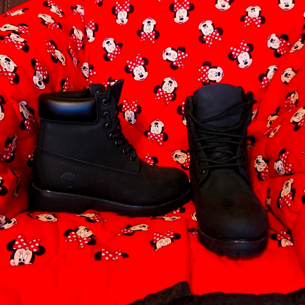 Black Boots